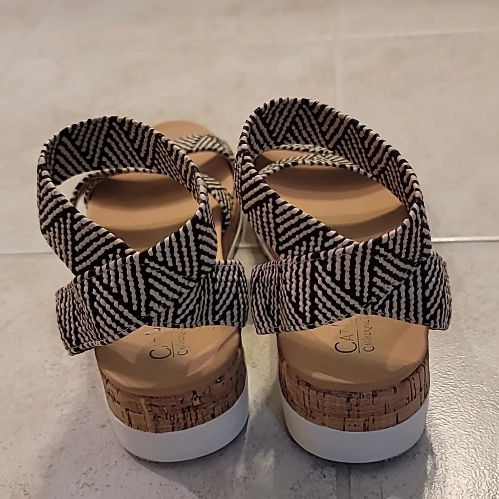 Sandals - Picture 3 of 3